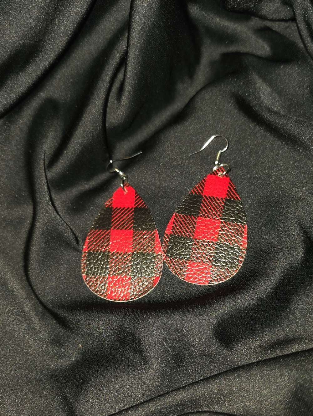 Plunder Red and Black Buffalo Plaid Teardrop Earrings - Women Jewelry